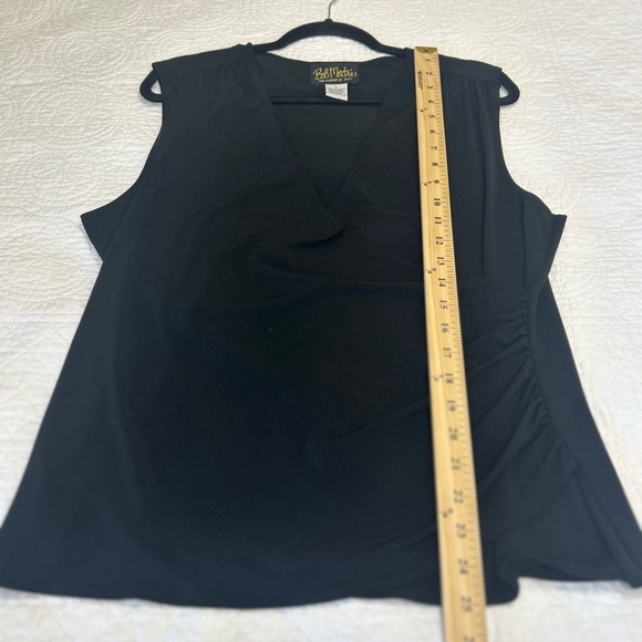 Bob Mackie “Wearable Art” Black, Wrap Style Sleeveless Top w/Ruching. Size Large - Picture 6 of 7